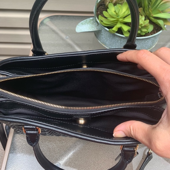 SOLD/Authentic Coach Quilted Calf leather Shoulder - Picture 8 of 8